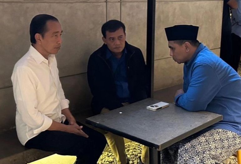 Jokowi Buktikan Pengaruhnya di Jateng: Luthfi-Yasin Menang Telak di Pilkada 2024